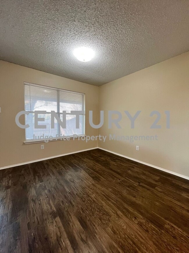 Photo - Charming Single-Story 3/2/2 in Crowley ISD For Rent!