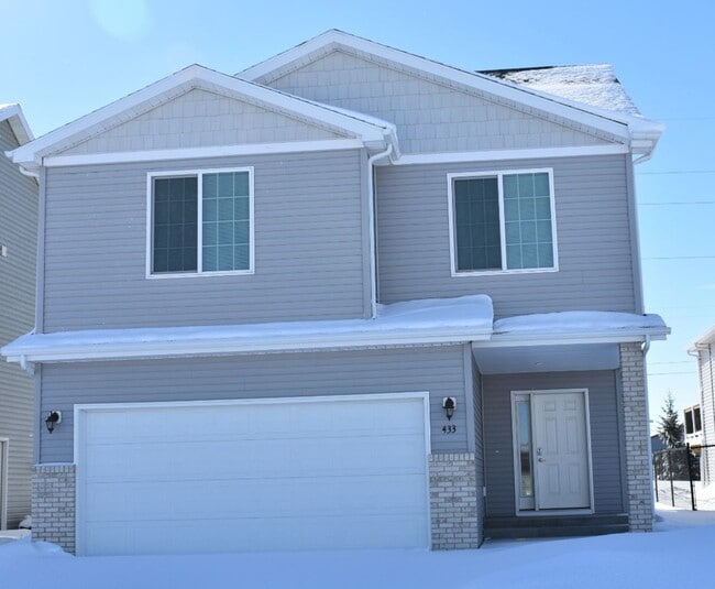 Building Photo - 433 E Foxtail Dr Rental