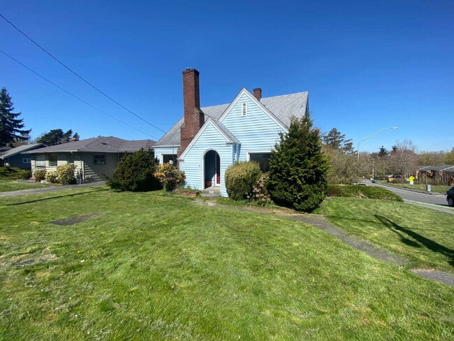 Photo - Walk to Whole Foods, Catch a Game at Civic Field, and Ride the Bus with Ease – Prime Lakeway Loca...