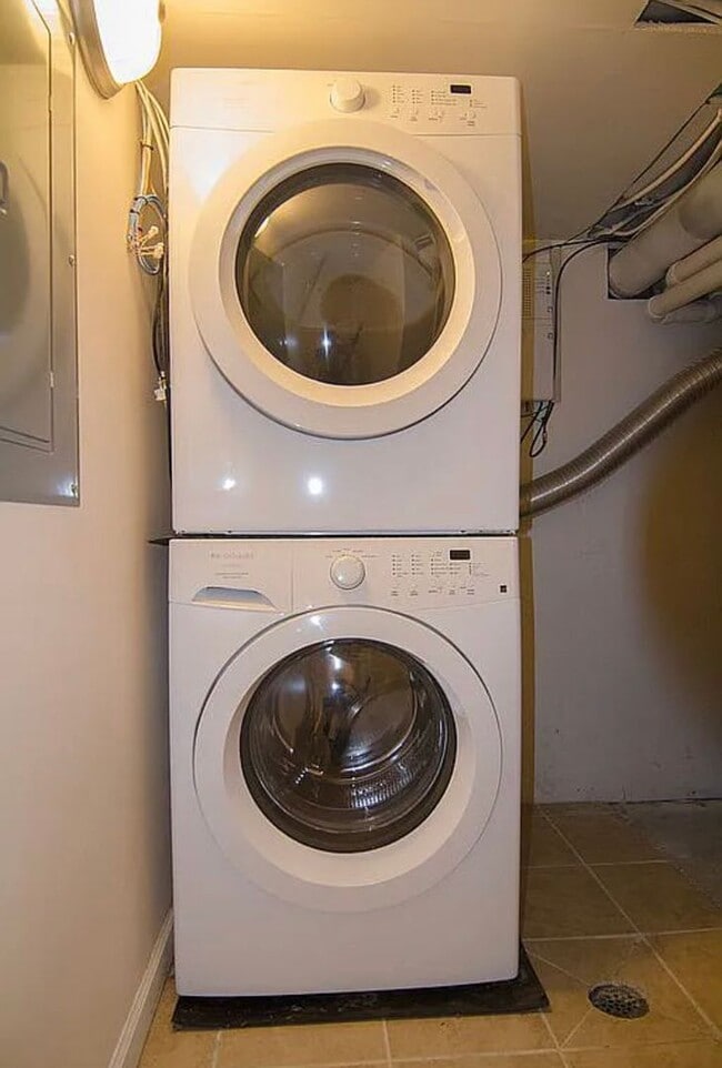 Photo - 45 Sterling St