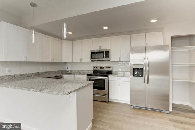 Photo - 1923 Ashland Ave Apartment Unit 502