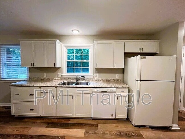 Photo - 3609 Lynn Rd