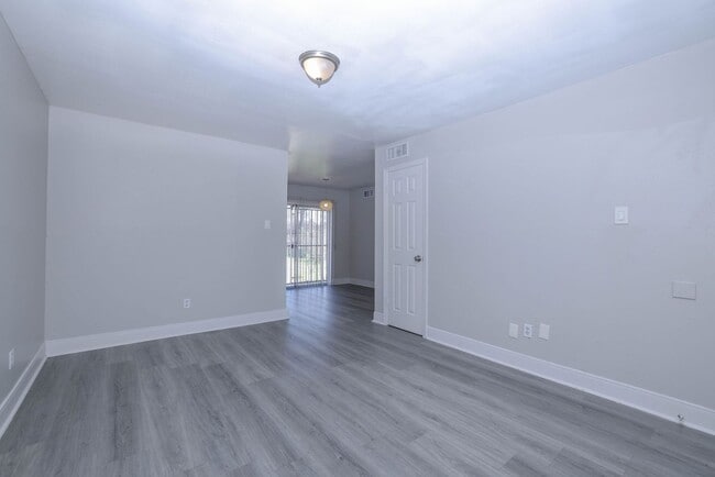 Photo - 9834 Denning Dr
