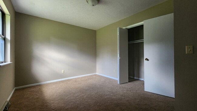 Photo - Townhouse in Smoketree Apartments