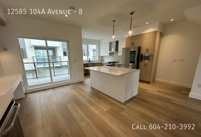 Photo - Gorgeous Townhome in Yale Gardens!