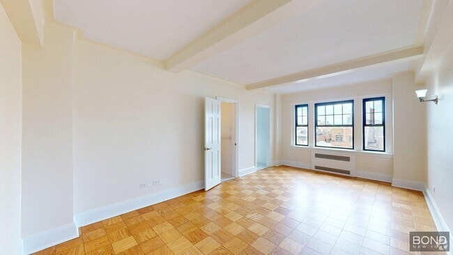 Building Photo - 95 Christopher St Unit 8D Rental
