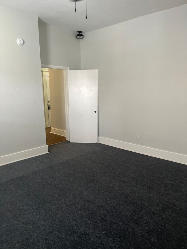 Photo - Chapman,SW,1415 Unidad A