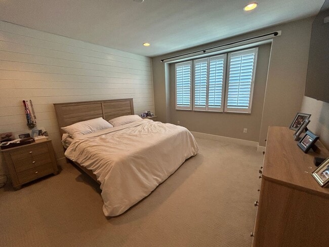 Photo - Brighton Oaks Beauty Just Steps from Downt...