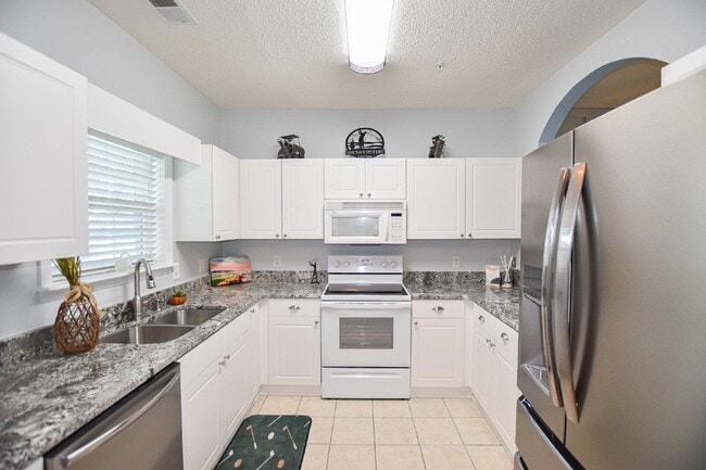 Photo - 5825 Catalina Dr