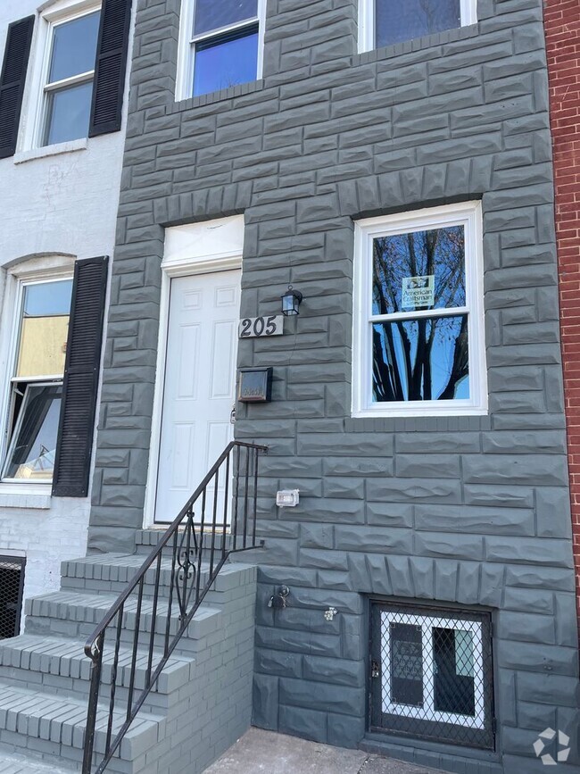 Building Photo - Hidden Gem on South-West side of Baltimore! Rental