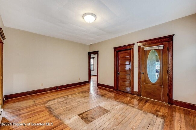 Photo - 942 Lincoln St