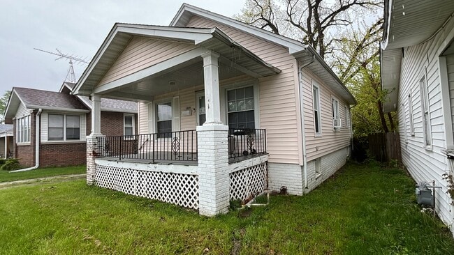 Photo - 1329 E Riverside Ave