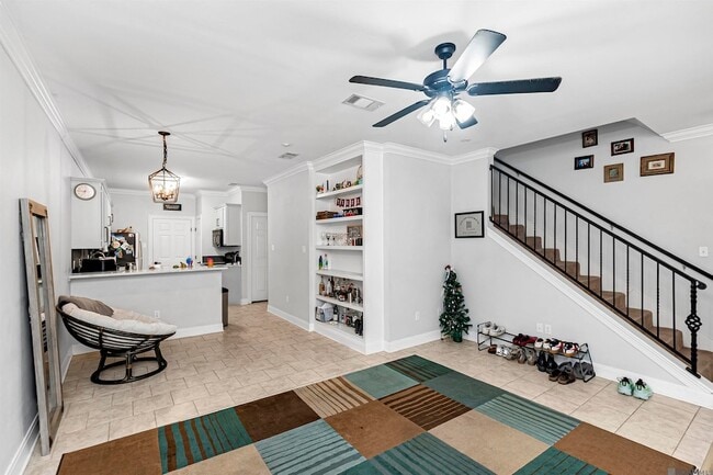 Photo - 10600 Lakes Blvd