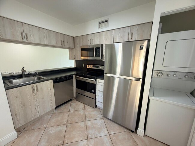 1025 Coral Club Dr Unit 1025