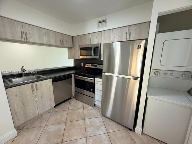 Photo - 1025 Coral Club Dr Unit 1025