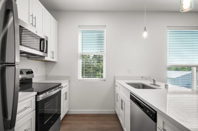 Photo - 19010 E Alki Ave Unidad 201