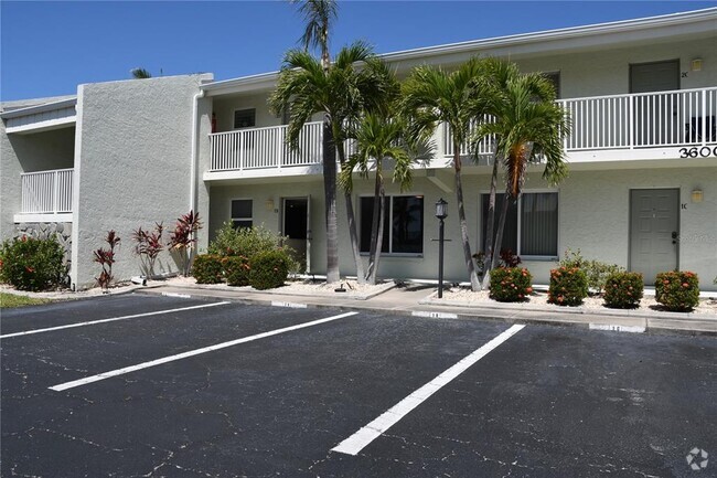 Building Photo - 3600 Bal Harbor Blvd Unit 1B Rental