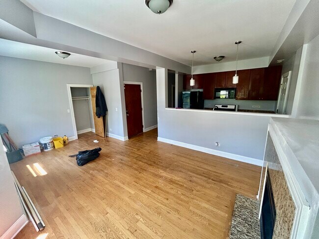 Photo - 1140 E Marquette Rd Unidad 2D