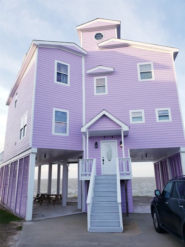 Photo - 3716 Sabrina