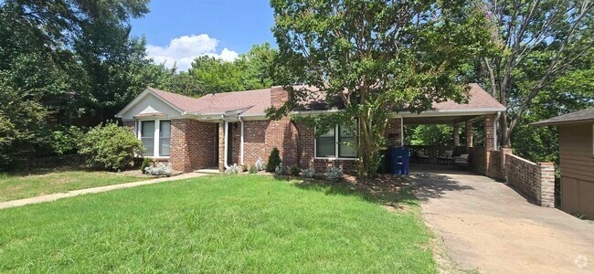 Building Photo - 600 Skyline Dr Rental