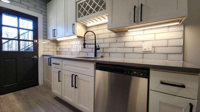 Photo - 918 Concordia Ln Unit 1