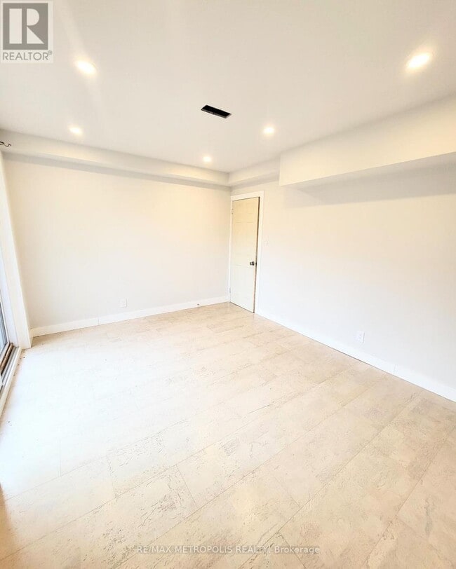 Photo - 72 Felicity Dr