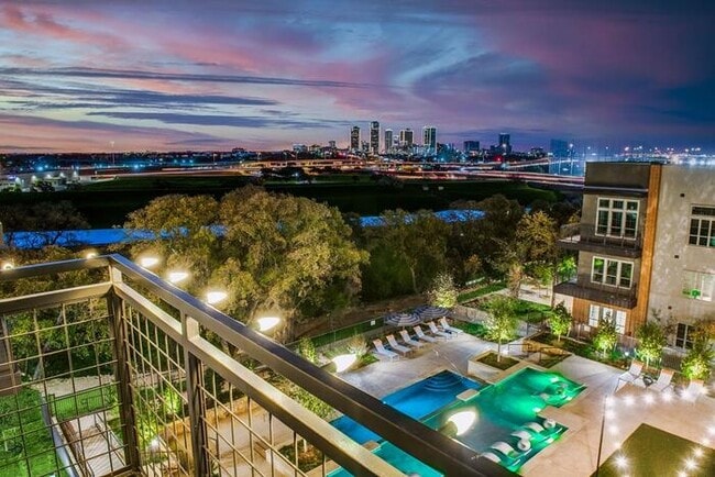 Photo - 328 Oakhurst Scenic Dr Unidad c6