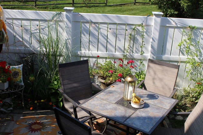 Photo - 42169 Gladwin St