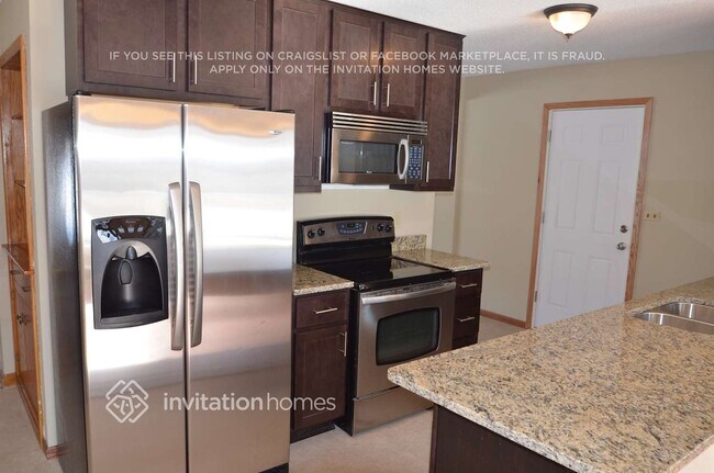 Photo - 1708 Lydia Ave W