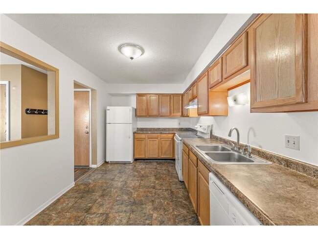 Photo - 949 Wescott Trail Unit 201