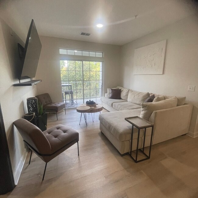 Photo - 3176 Feltrim Pl Unit 302