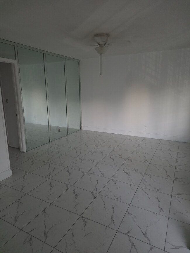 Photo - 3870 NE 22nd Way Unit #5