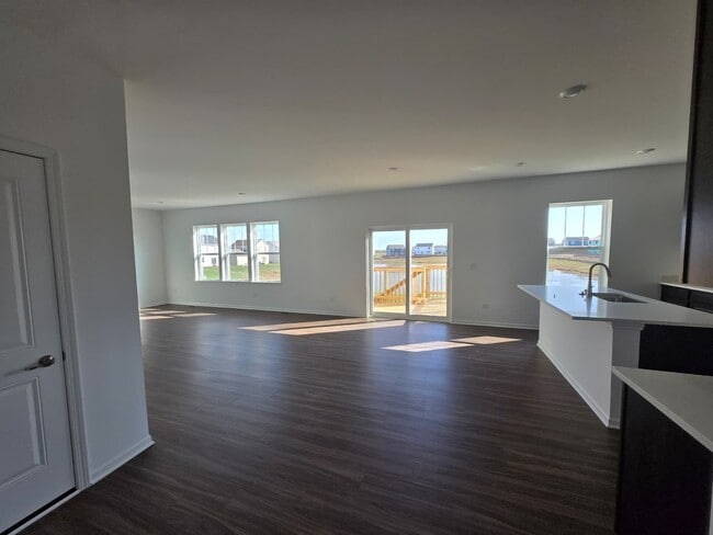 Photo - 348 Danforth Dr