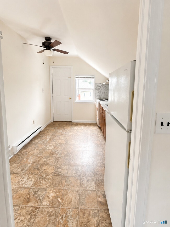 266 East Ave Unit 3
