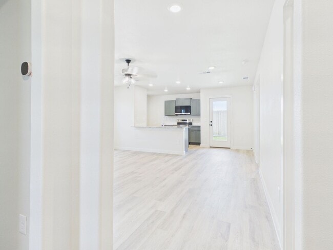 Photo - 2757 Paisley Rd