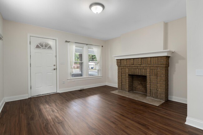 Photo - 1707 Kent St
