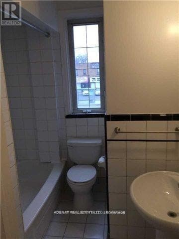Photo - 373 Wilson Ave