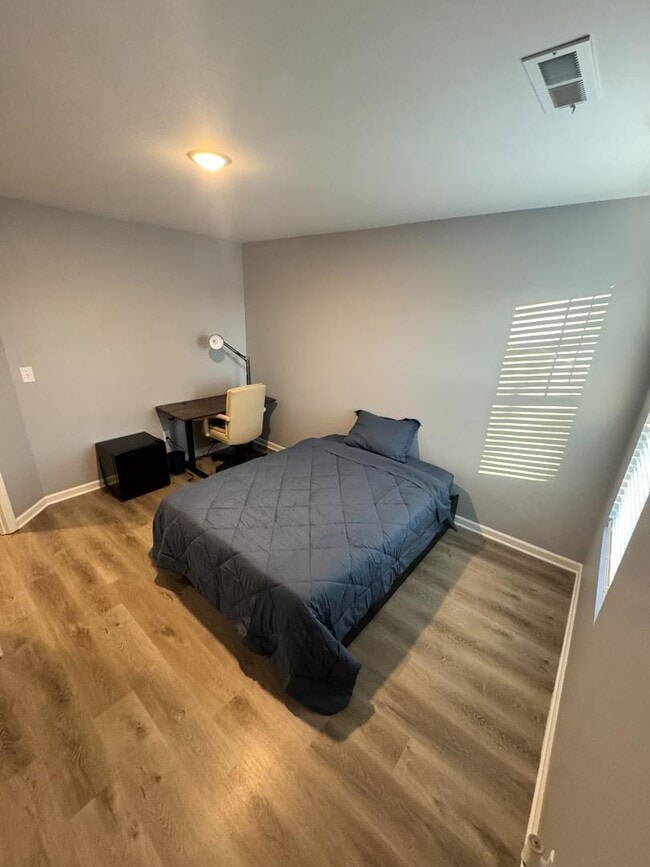 Photo - 2611 Carsten Ave