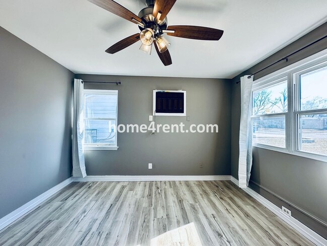 Photo - Two Bedroom Ranch Style Duplex Home in Grandview - Featuring Plenty of Natural Light, Fenced Yard...