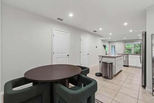 Photo - 2528 Sadler Trce Wy