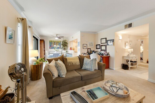 Photo - MOVE IN SPECIAL! - Long Term, Palm Lake 2 Bedroom condo! Unidad 84