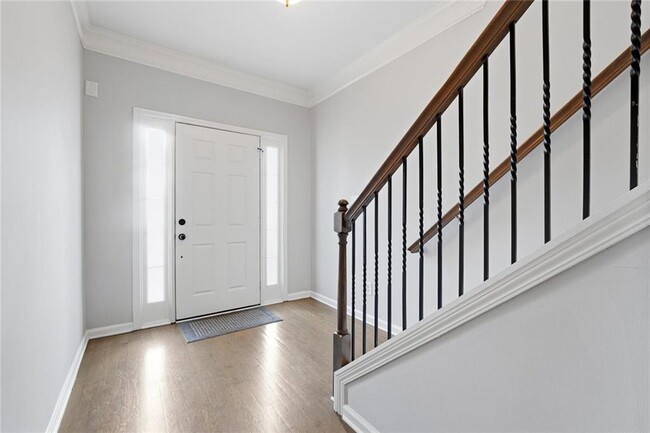 Photo - 1877 Appaloosa Run Trail NE