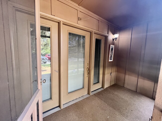 Photo - 427 6th Ave W