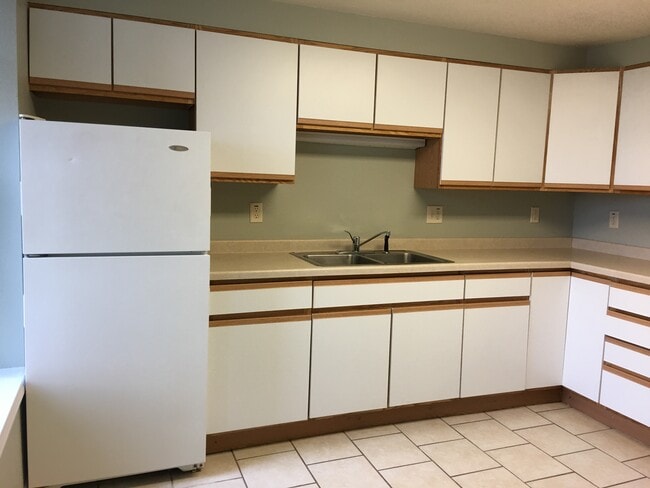 Photo - 725 E 5th St Unit 3