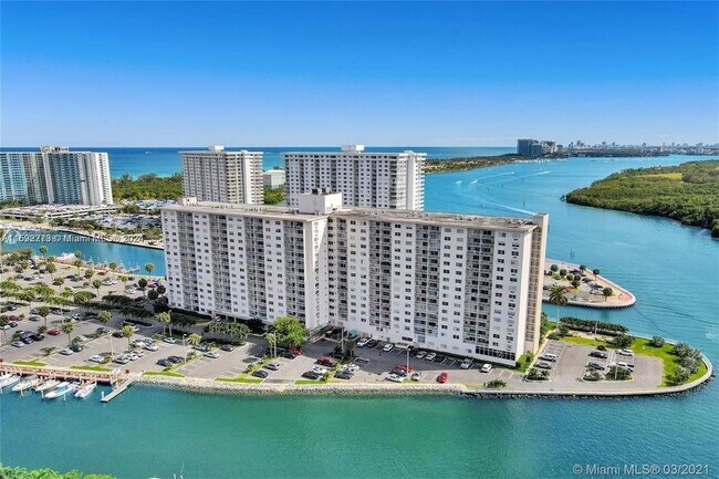 Photo - 400 Kings Point Dr Unit 102
