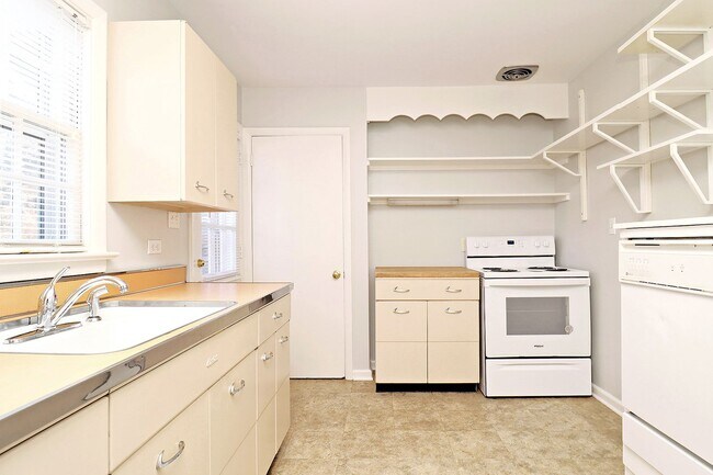 Photo - Pet Friendly Fry's Spring Home