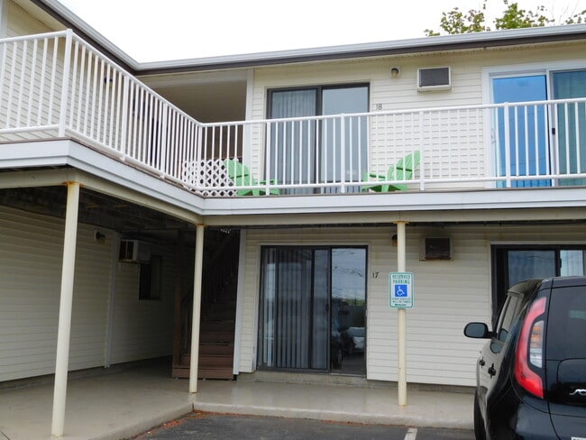 Photo - Baileys Resort Hampton NH Studio Apartment for Rent!