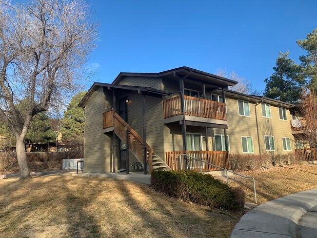 Regal Court Apartments