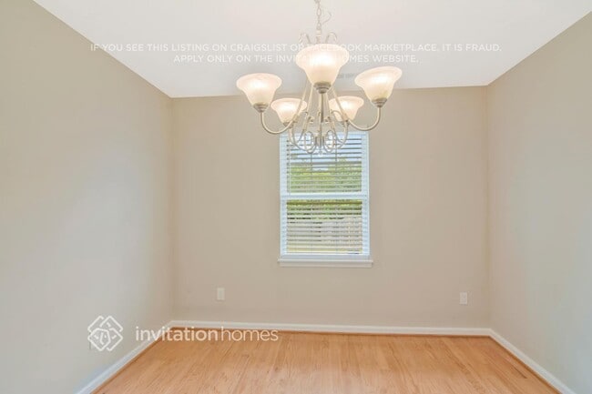 Photo - 107 Knightwood Dr