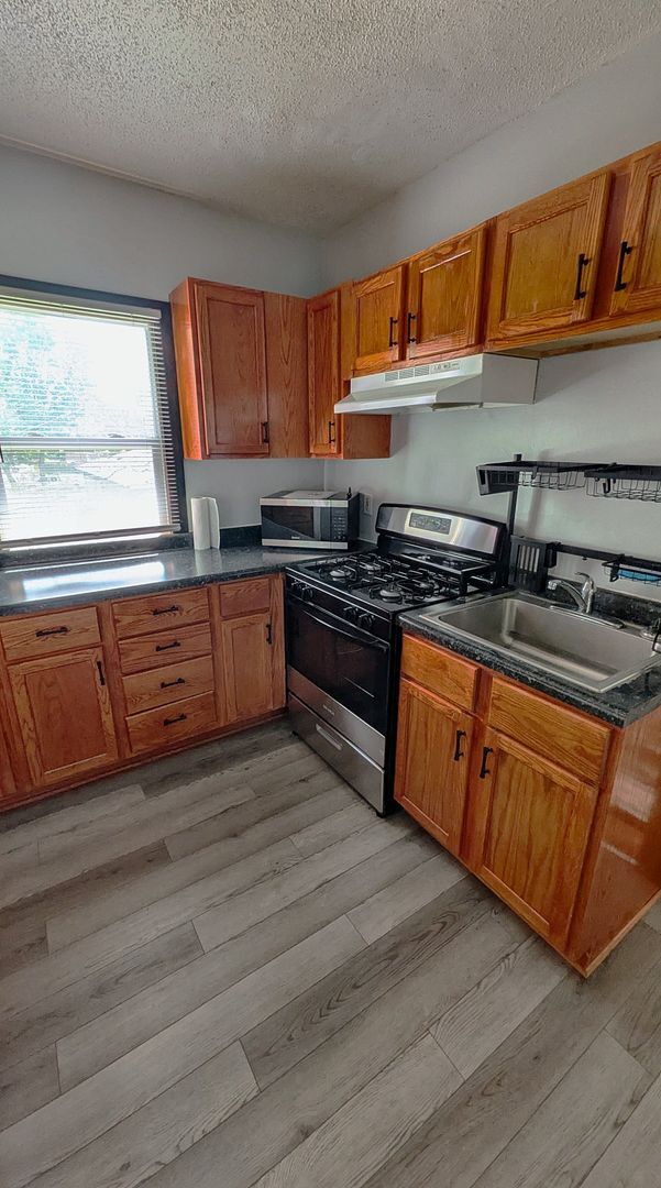 1812 Golden Valley Rd Unit 2